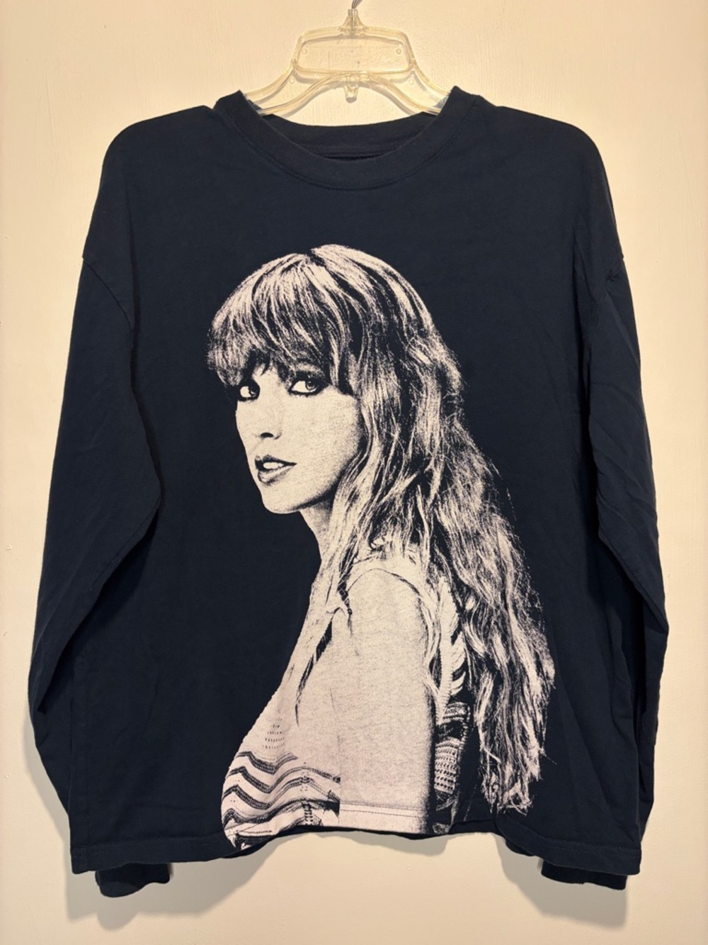 Taylor Swift The Eras Tour Large Photo Front Navy Blue Long Sleeve TShirt Size M